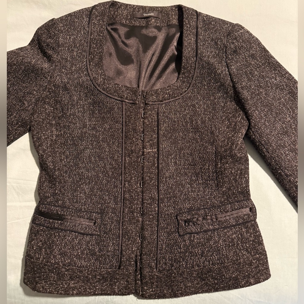 Elegant Black Women's Jacket - Picture 1 of 4